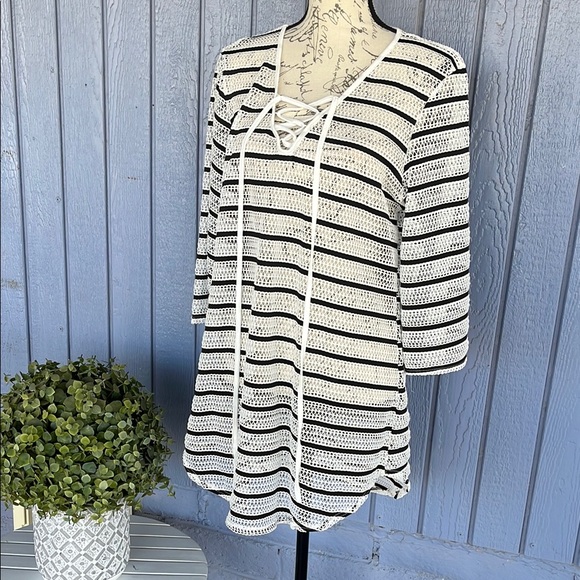 Black and White Striped Lace-Up Tunic - Picture 3 of 10